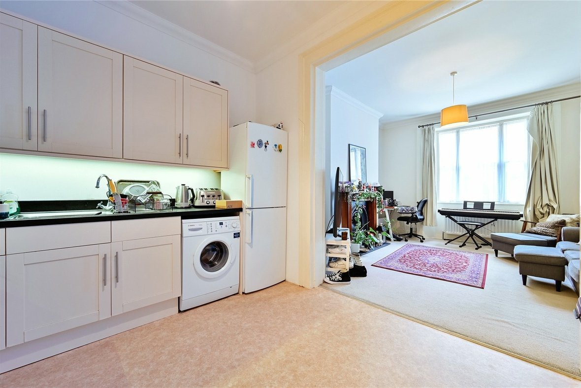 1 Bedroom Apartment LetApartment Let in Alma Road, St. Albans, Hertfordshire - View 2 - Collinson Hall