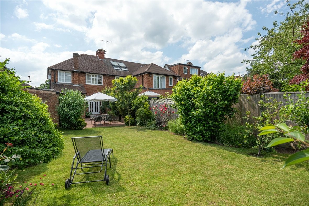 3 Bedroom House Sold Subject to Contract in Beechwood Avenue, St. Albans, Hertfordshire - View 7 - Collinson Hall