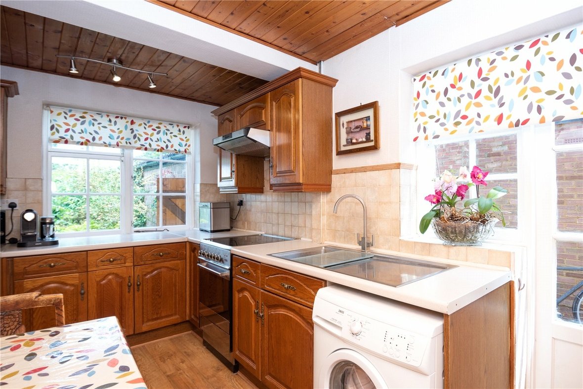 3 Bedroom House Sold Subject to Contract in Beechwood Avenue, St. Albans, Hertfordshire - View 3 - Collinson Hall