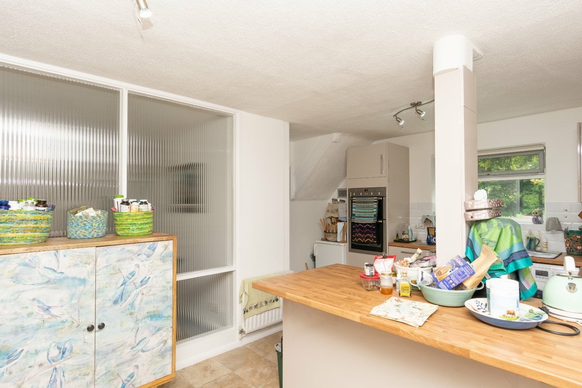 4 Bedroom House Let AgreedHouse Let Agreed in Sandpit Lane, St. Albans, Hertfordshire - View 12 - Collinson Hall