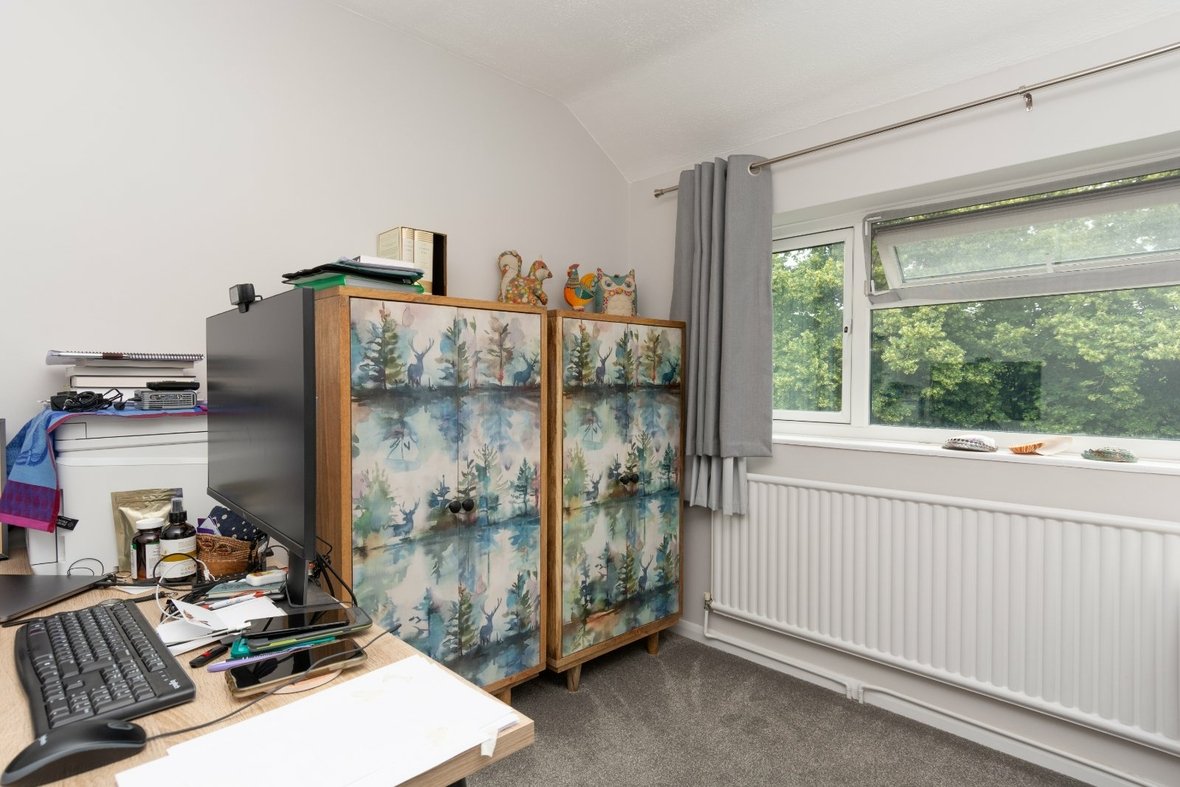 4 Bedroom House Let AgreedHouse Let Agreed in Sandpit Lane, St. Albans, Hertfordshire - View 8 - Collinson Hall