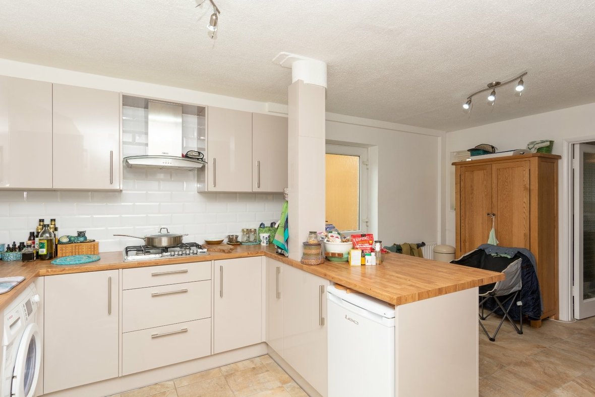 4 Bedroom House Let AgreedHouse Let Agreed in Sandpit Lane, St. Albans, Hertfordshire - View 9 - Collinson Hall