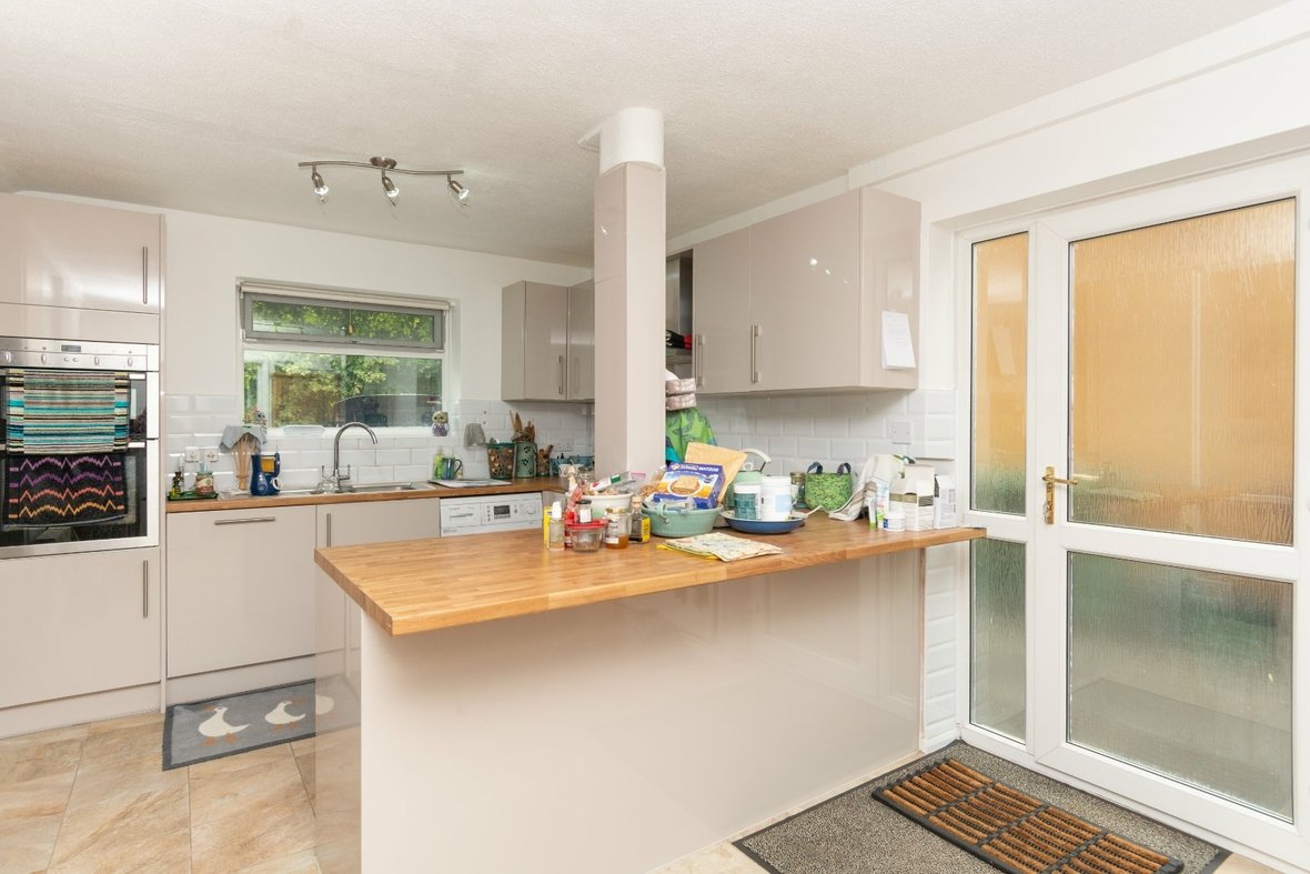 4 Bedroom House Let AgreedHouse Let Agreed in Sandpit Lane, St. Albans, Hertfordshire - View 5 - Collinson Hall