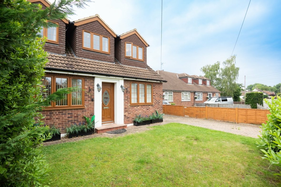 3 Bedroom Bungalow Sold Subject to Contract in West Riding, Bricket Wood, St. Albans - View 22 - Collinson Hall