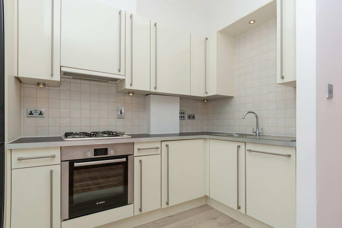 2 Bedroom Apartment Let AgreedApartment Let Agreed in St. Peters Street, St. Albans - View 12 - Collinson Hall