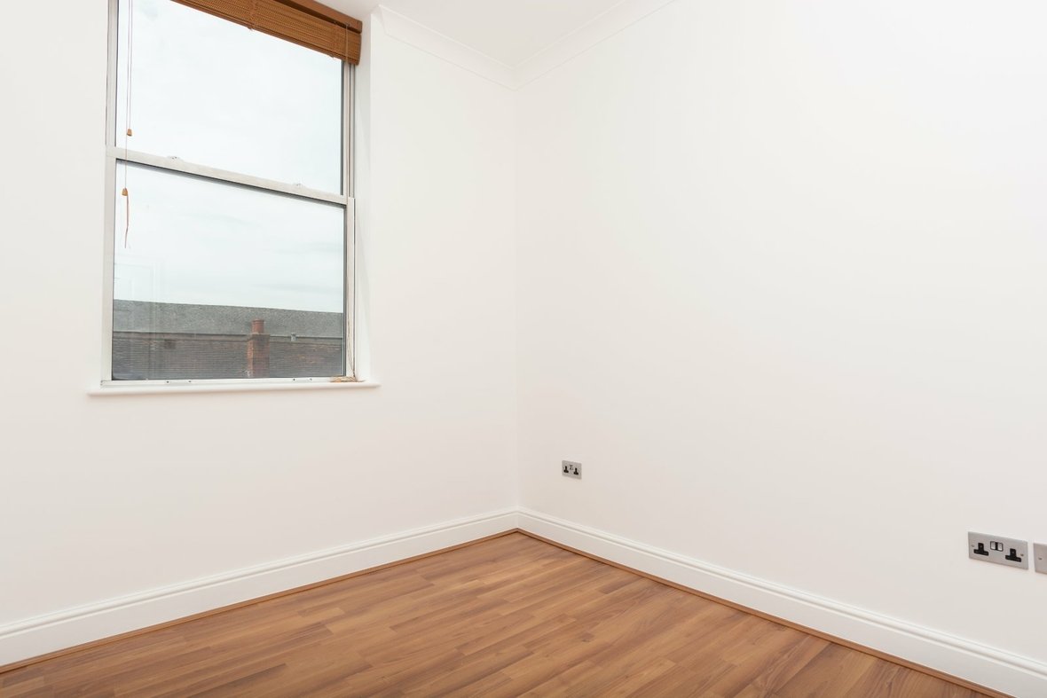 2 Bedroom Apartment Let AgreedApartment Let Agreed in St. Peters Street, St. Albans - View 9 - Collinson Hall