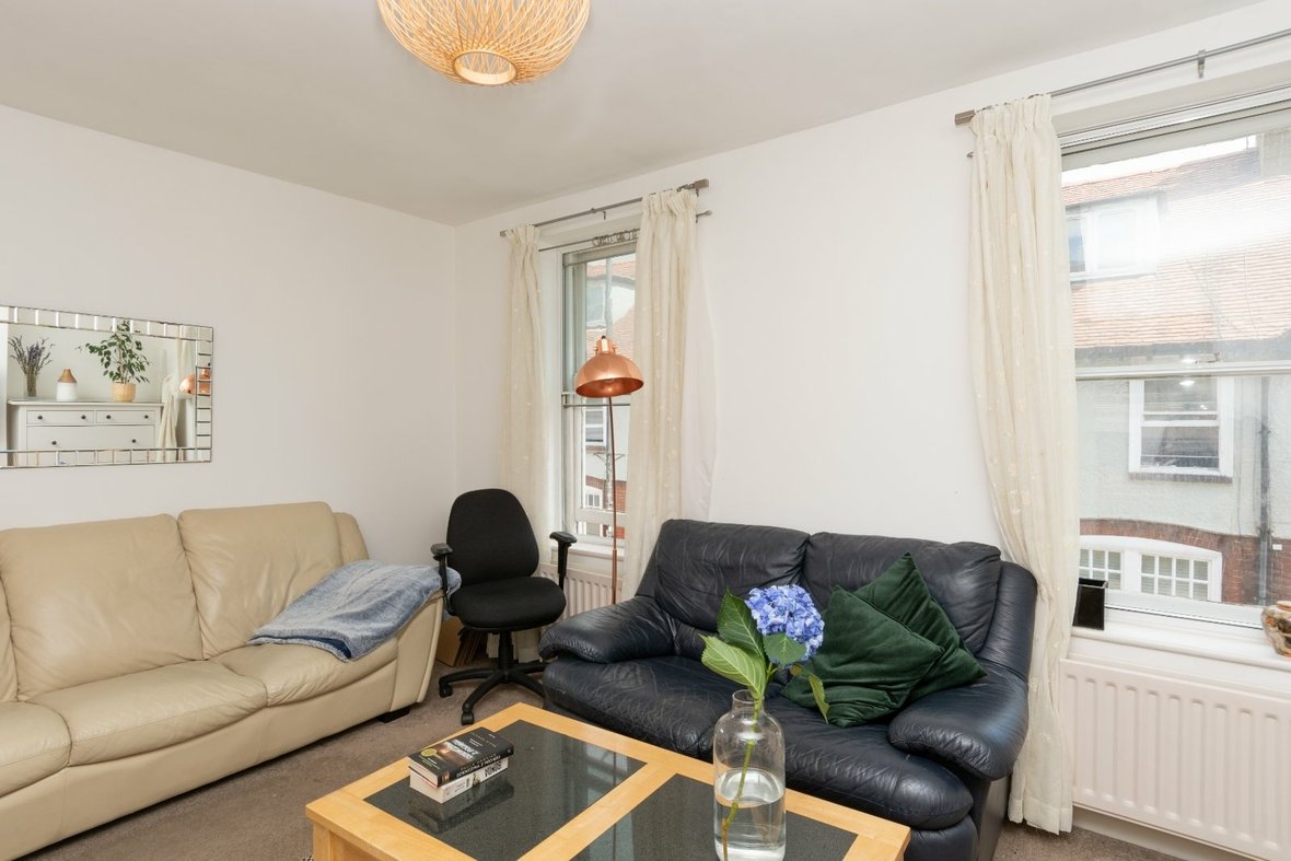 2 Bedroom Maisonette Let Agreed in Catherine Street, St. Albans, Hertfordshire - View 3 - Collinson Hall