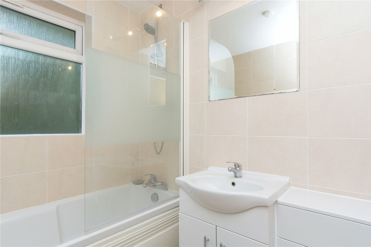 2 Bedroom Apartment For Sale in Lemsford Road, St. Albans - View 4 - Collinson Hall