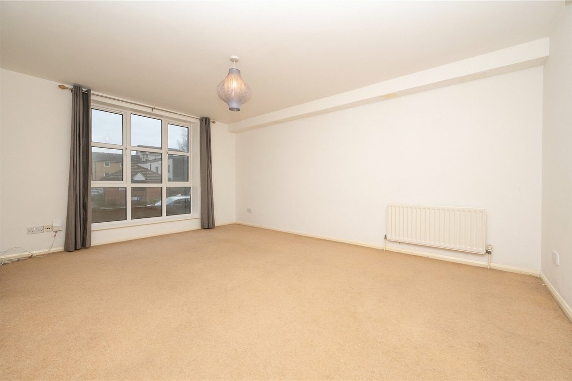 1 Bedroom Apartment Sold Subject to Contract in Gatcombe Court, Dexter Close, St Albans - View 3 - Collinson Hall