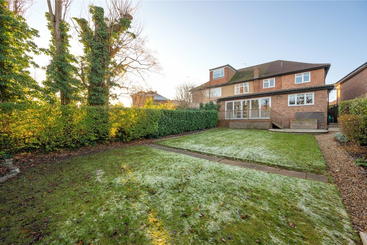 4 Bedroom House Let AgreedHouse Let Agreed in Middlefield Close, St. Albans, Hertfordshire - View 17 - Collinson Hall