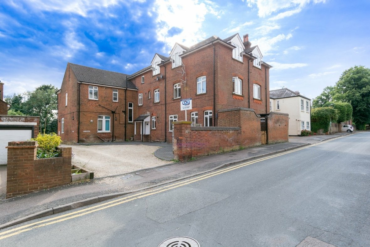 2 Bedroom Apartment LetApartment Let in Grosvenor Road, St. Albans - View 13 - Collinson Hall