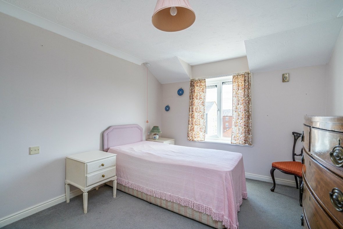 1 Bedroom Apartment For Sale in Davis Court, Marlborough Road, St. Albans - View 6 - Collinson Hall
