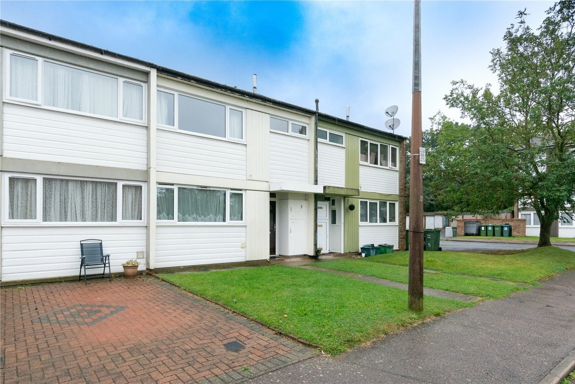 3 Bedroom House Sold Subject to Contract in Alder Close, Park Street, St. Albans - View 13 - Collinson Hall