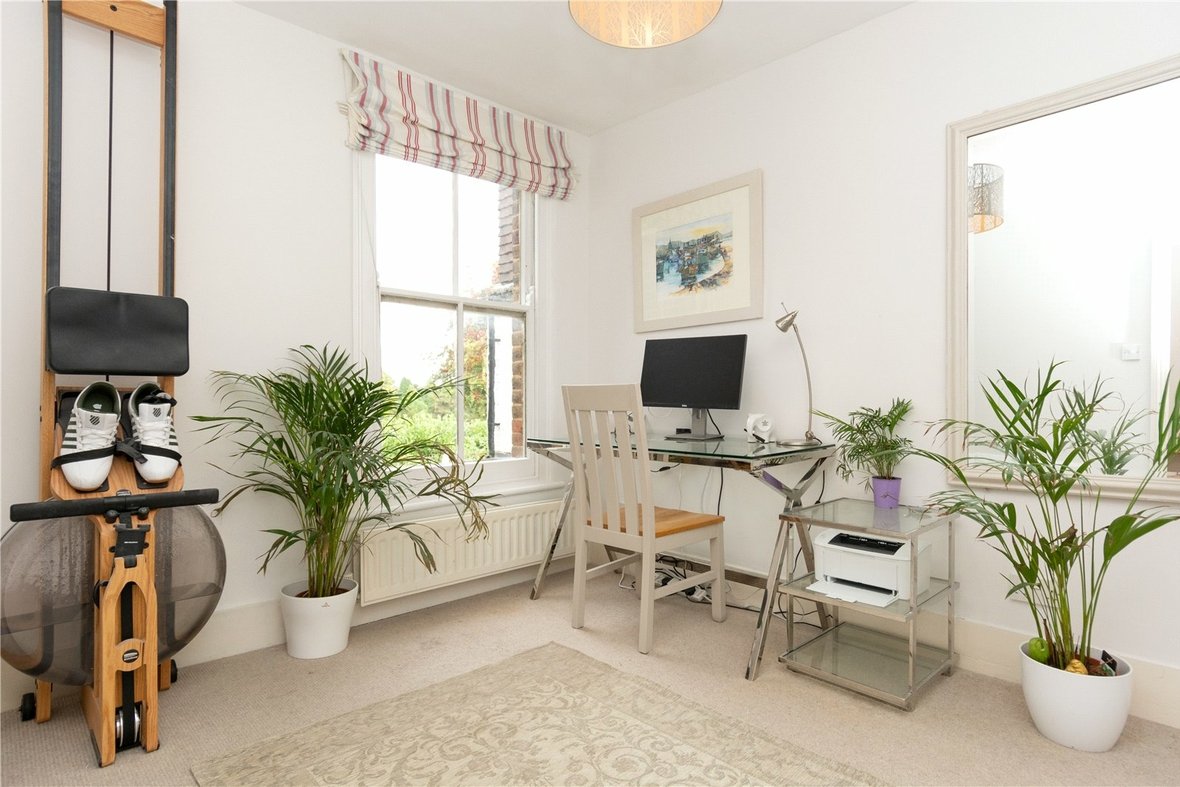 2 Bedroom House Sold Subject to Contract in Cavendish Road, St. Albans - View 5 - Collinson Hall