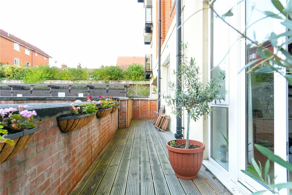 1 Bedroom Apartment Sold Subject to Contract in Marlborough Road, St. Albans - View 10 - Collinson Hall