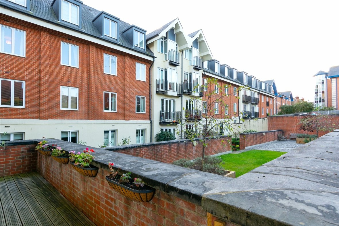 1 Bedroom Apartment Sold Subject to Contract in Marlborough Road, St. Albans - View 12 - Collinson Hall