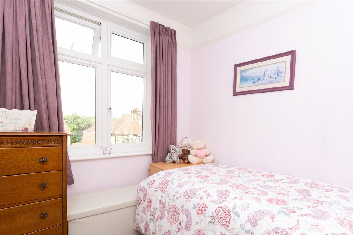 3 Bedroom House Sold Subject to Contract in Langley Crescent, St. Albans - View 17 - Collinson Hall