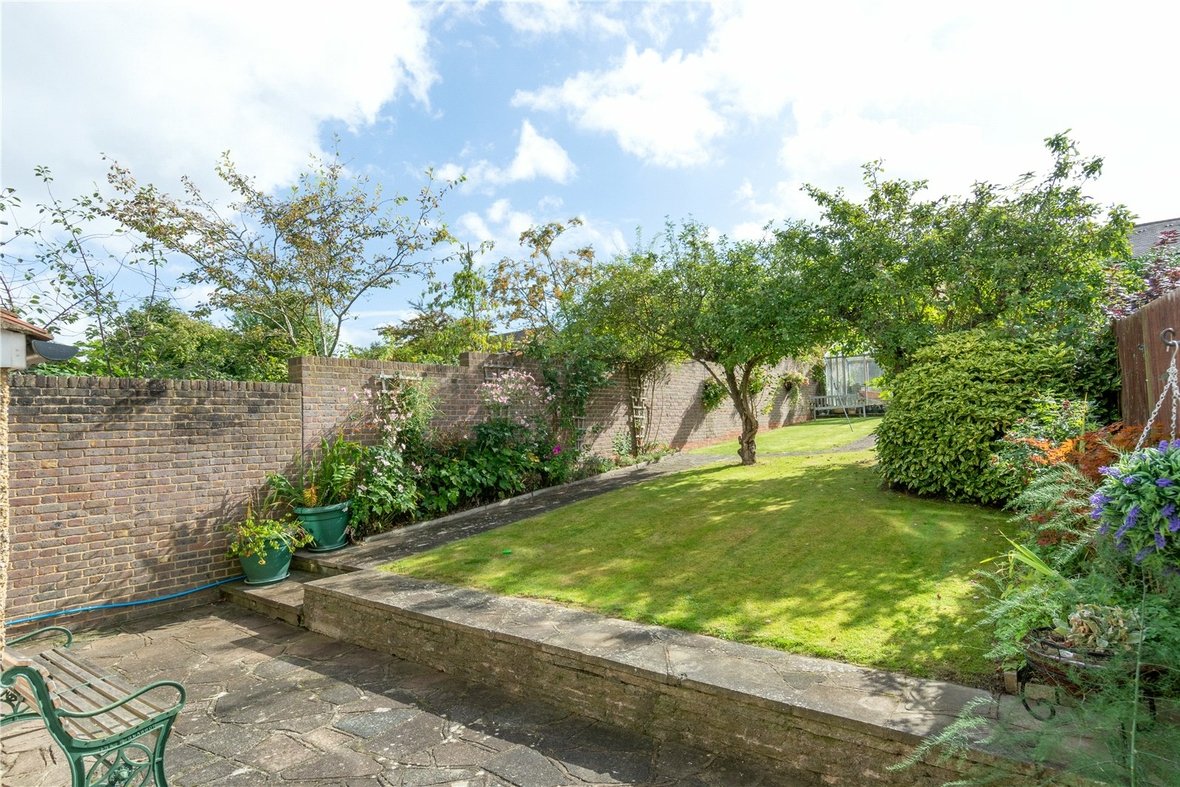 3 Bedroom House Sold Subject to Contract in Langley Crescent, St. Albans - View 14 - Collinson Hall