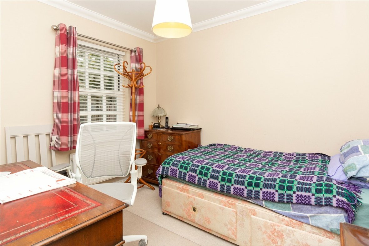 2 Bedroom Apartment Let AgreedApartment Let Agreed in Chime Square, St. Albans, Hertfordshire - View 8 - Collinson Hall