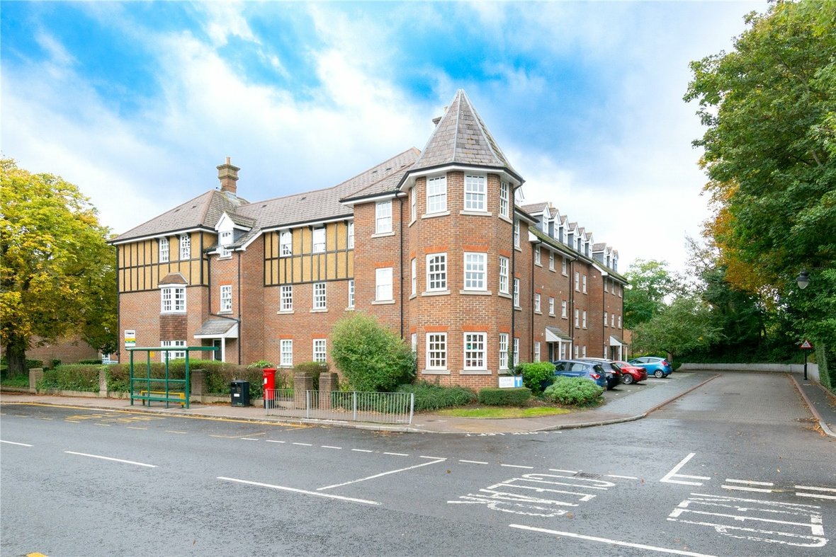 2 Bedroom Apartment Let AgreedApartment Let Agreed in Chime Square, St. Albans, Hertfordshire - View 11 - Collinson Hall