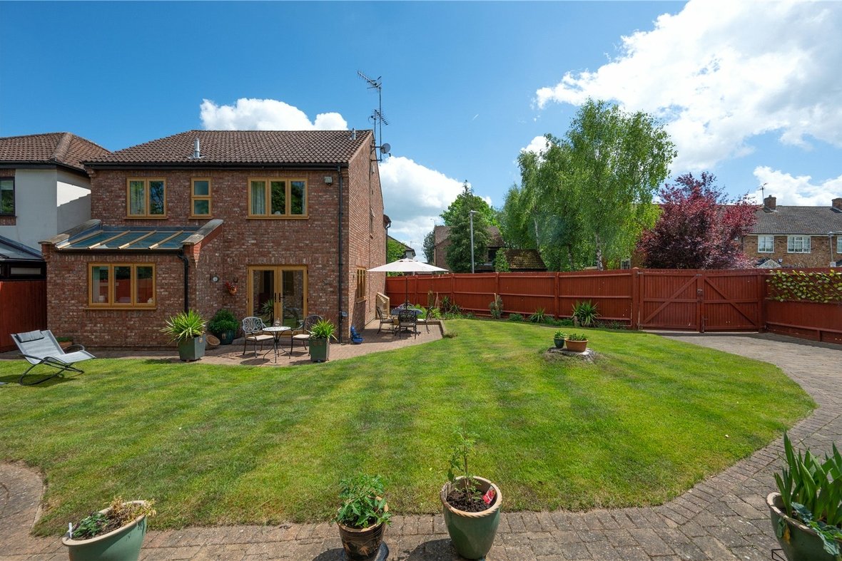 4 Bedroom House For Sale in Balmoral Close, Park Street, St. Albans - View 9 - Collinson Hall