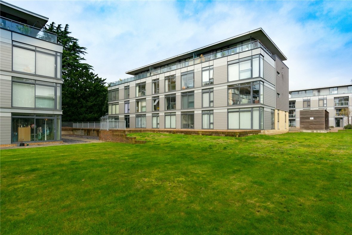 1 Bedroom Apartment LetApartment Let in Whitley Court, Newsom Place, Hatfield Road - View 1 - Collinson Hall