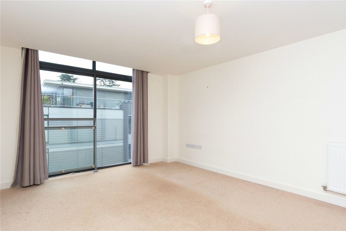 1 Bedroom Apartment LetApartment Let in Whitley Court, Newsom Place, Hatfield Road - View 3 - Collinson Hall