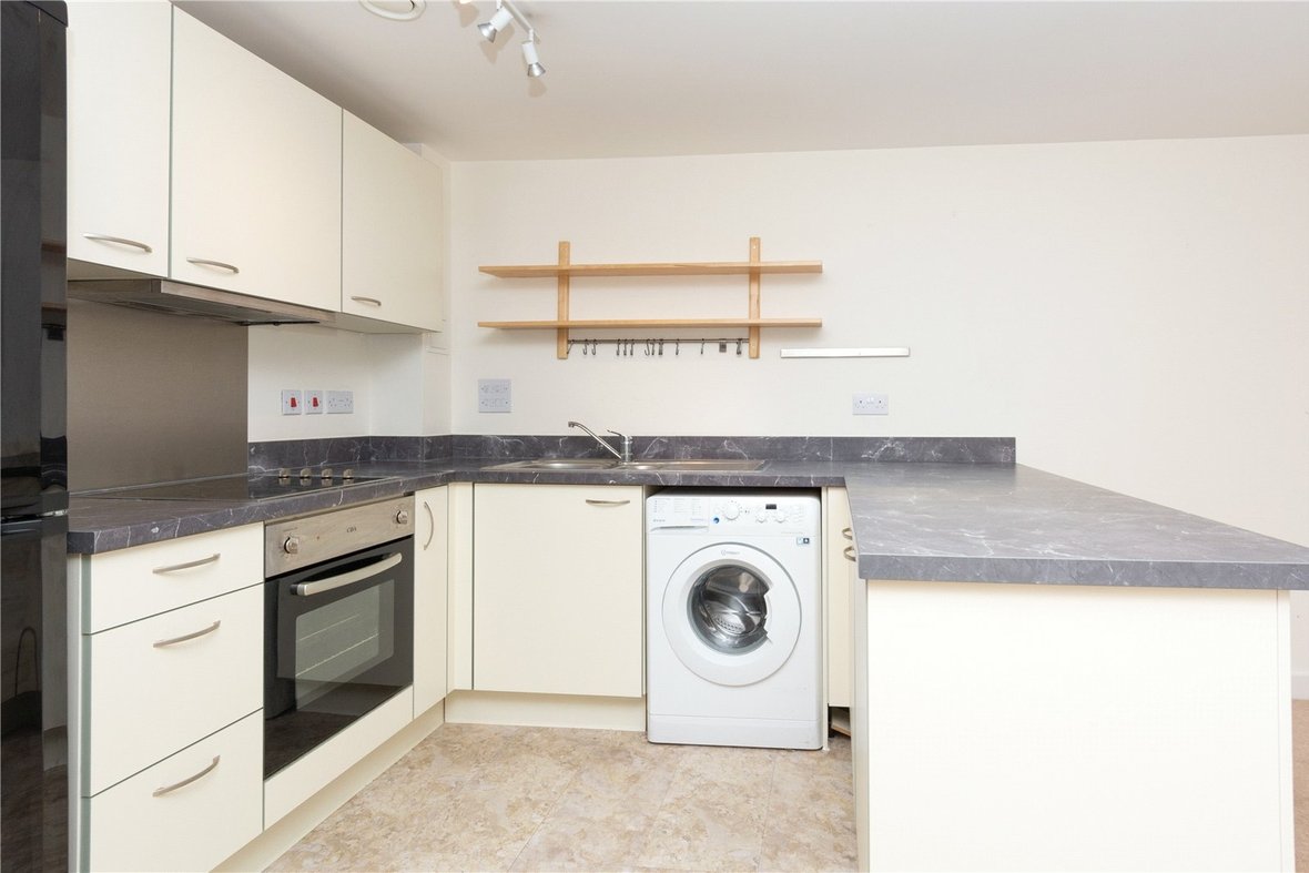 1 Bedroom Apartment LetApartment Let in Whitley Court, Newsom Place, Hatfield Road - View 2 - Collinson Hall