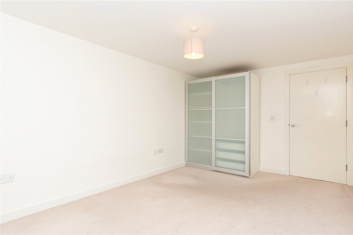 1 Bedroom Apartment LetApartment Let in Whitley Court, Newsom Place, Hatfield Road - View 10 - Collinson Hall