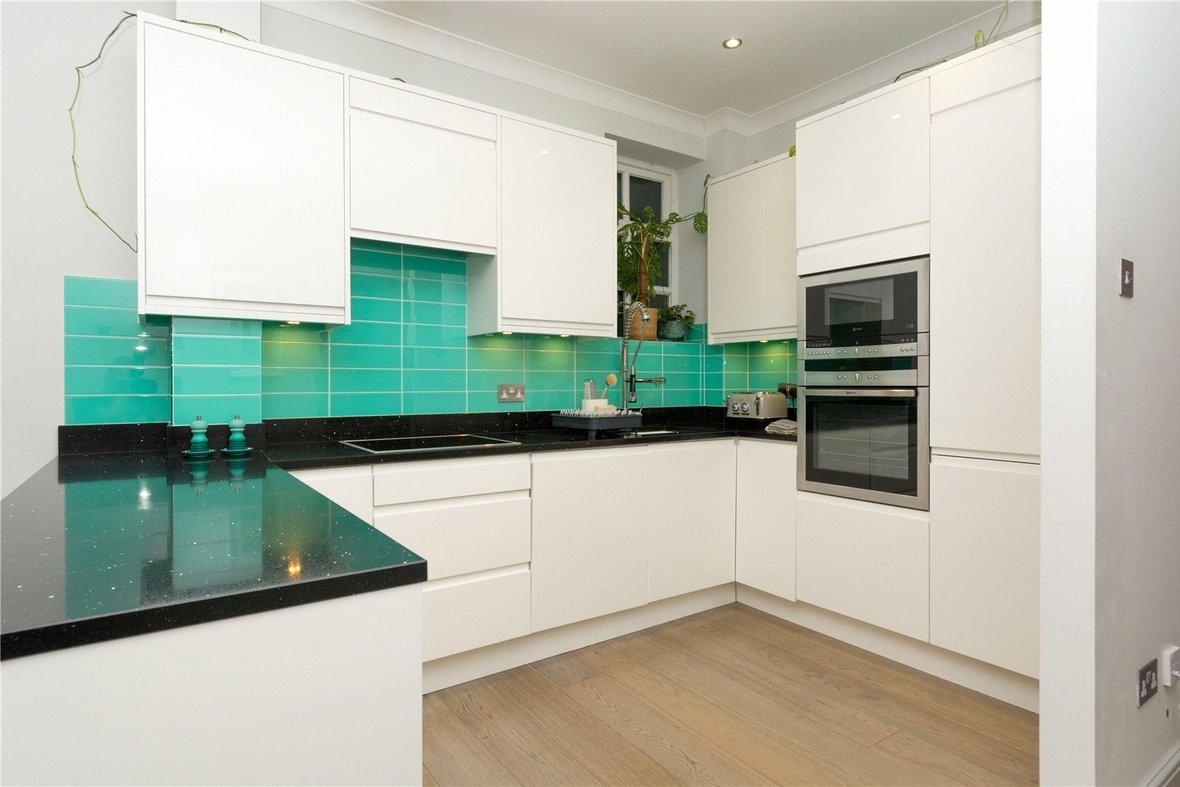 2 Bedroom Apartment Let AgreedApartment Let Agreed in Milliners Court, Lattimore Road, St. Albans - View 2 - Collinson Hall