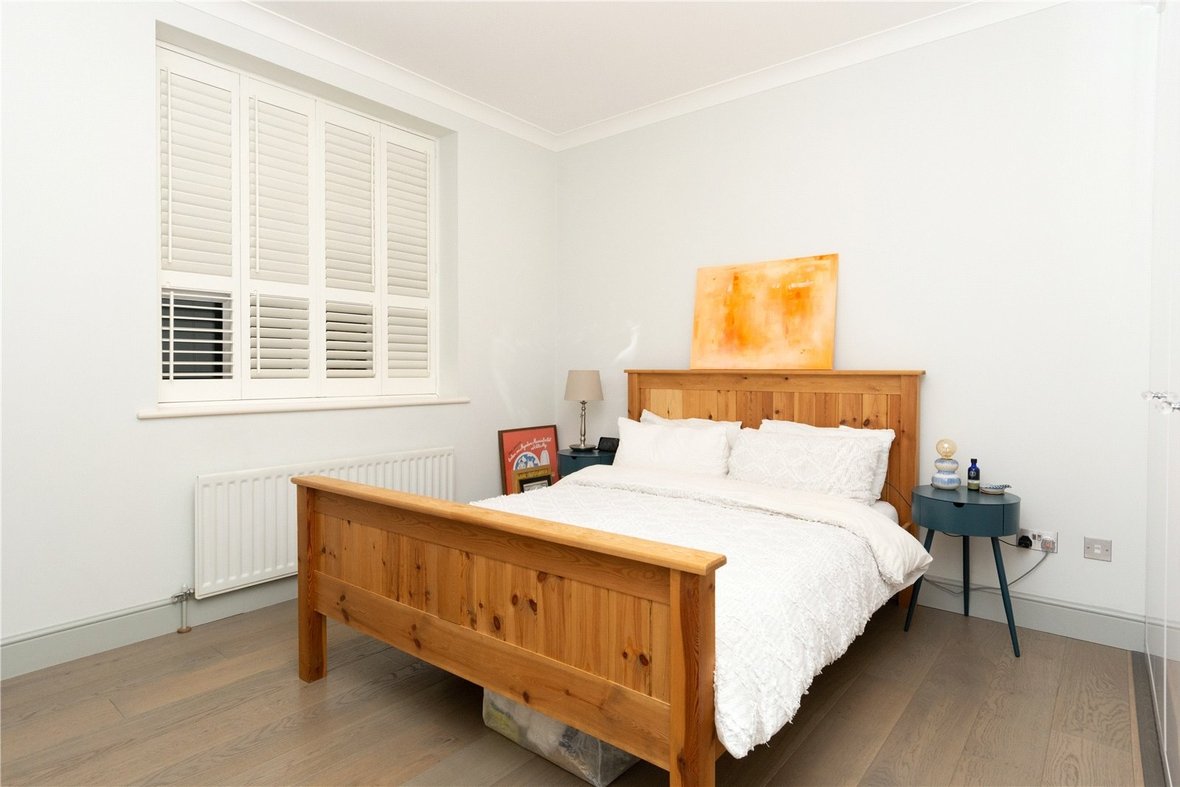 2 Bedroom Apartment Let AgreedApartment Let Agreed in Milliners Court, Lattimore Road, St. Albans - View 8 - Collinson Hall