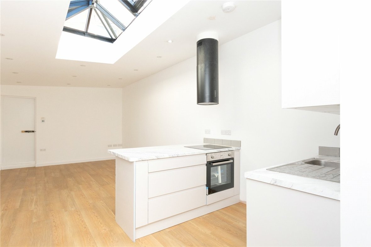 Maisonette Let Agreed in Bakery Mews, St. Albans, Hertfordshire - View 7 - Collinson Hall