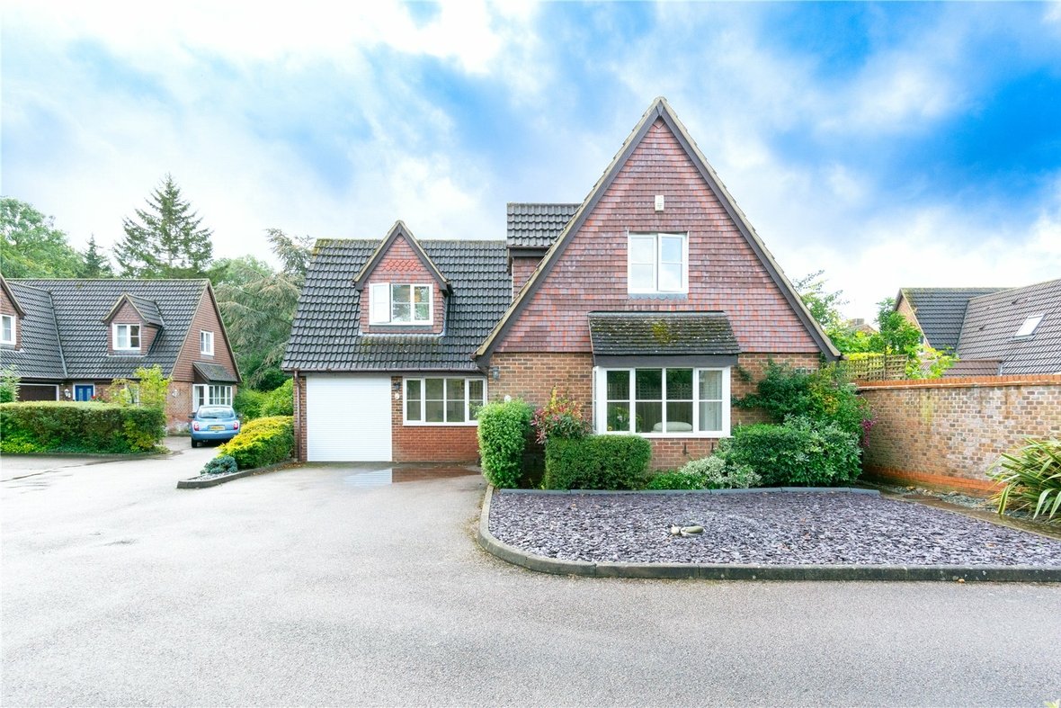 4 Bedroom House Sold Subject to Contract in Moran Close, Bricket Wood, St. Albans - View 14 - Collinson Hall