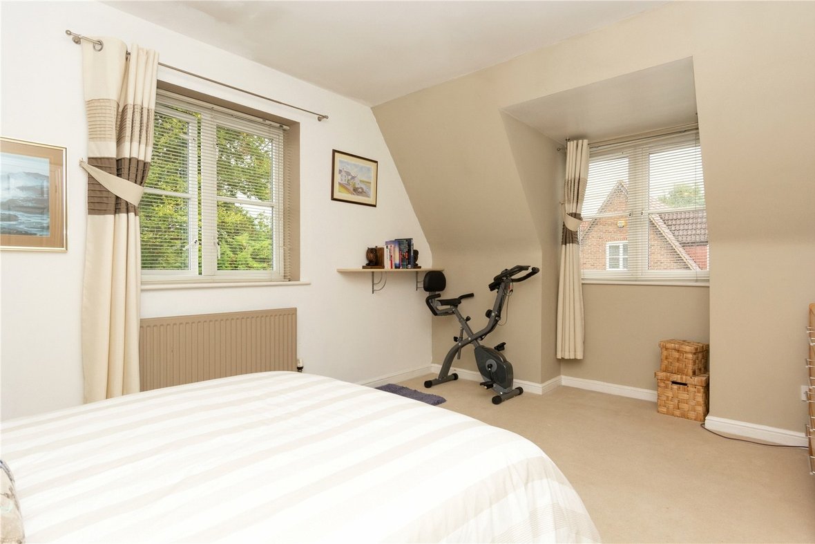 4 Bedroom House Sold Subject to Contract in Moran Close, Bricket Wood, St. Albans - View 16 - Collinson Hall