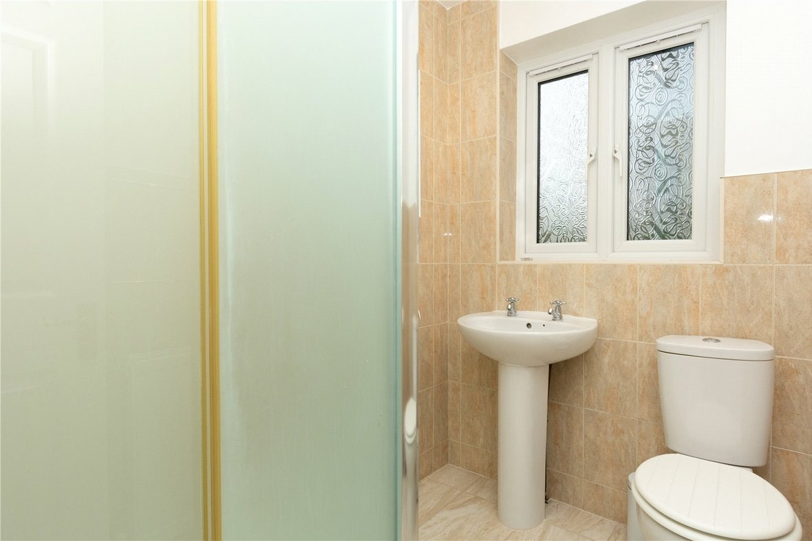 1 Bedroom Apartment Let AgreedApartment Let Agreed in Larks Ridge, Watford Road, St. Albans - View 5 - Collinson Hall