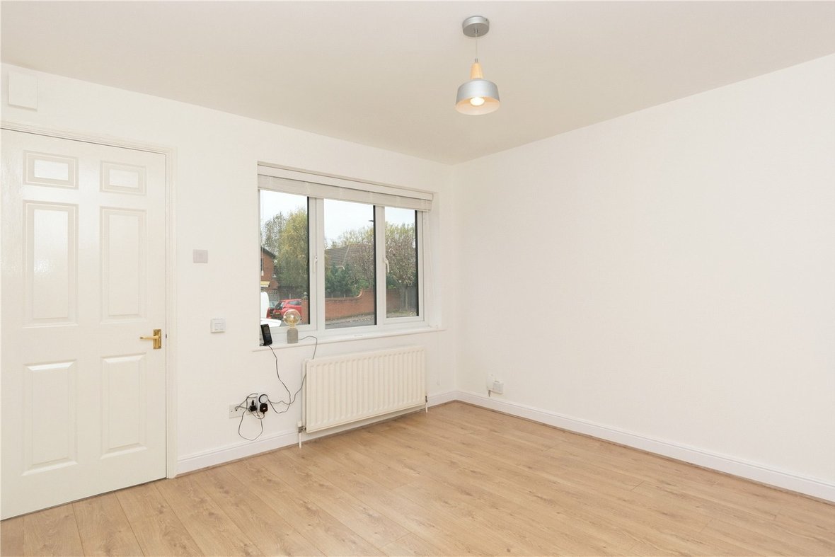 1 Bedroom Apartment Let AgreedApartment Let Agreed in Larks Ridge, Watford Road, St. Albans - View 2 - Collinson Hall
