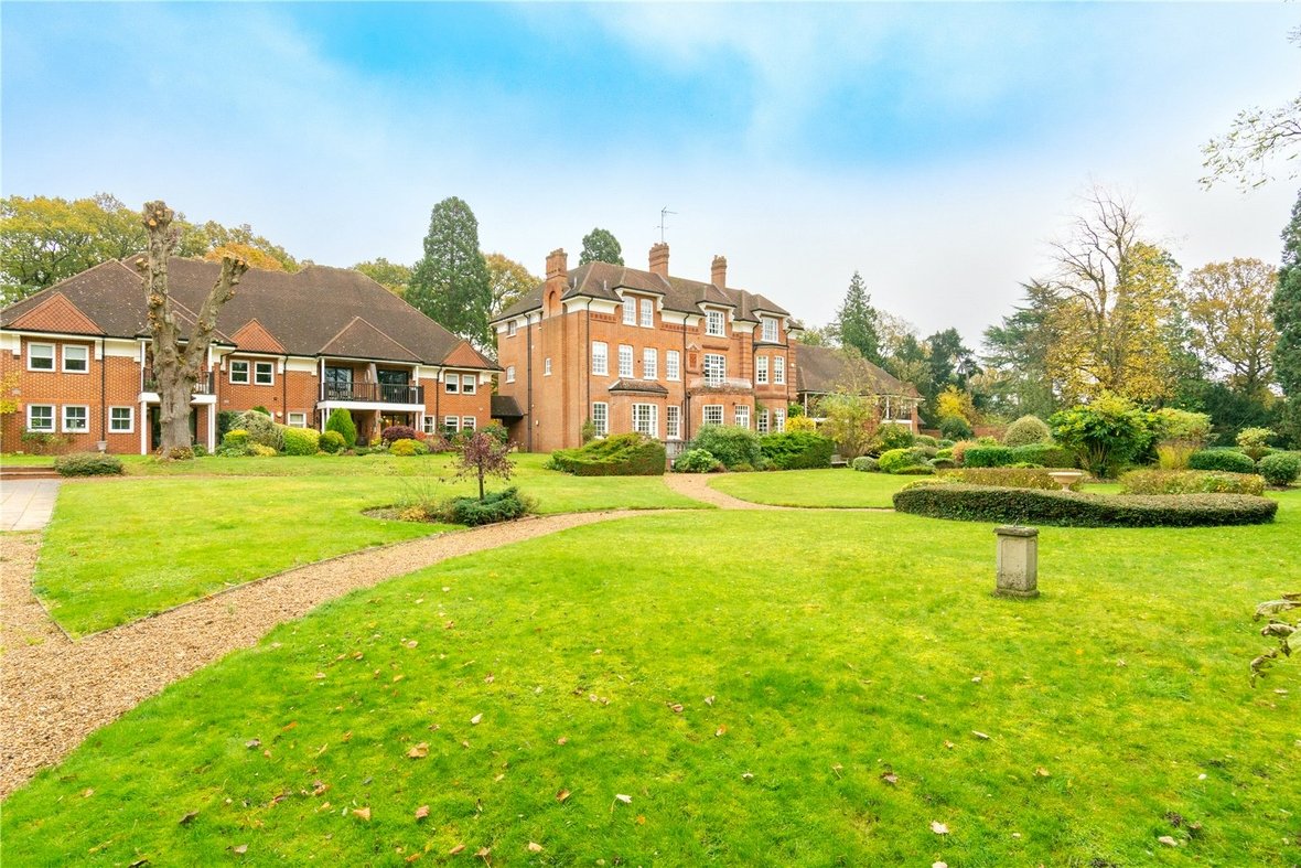 2 Bedroom Apartment Sold Subject to Contract in Birklands Park, London Road, St. Albans - View 1 - Collinson Hall