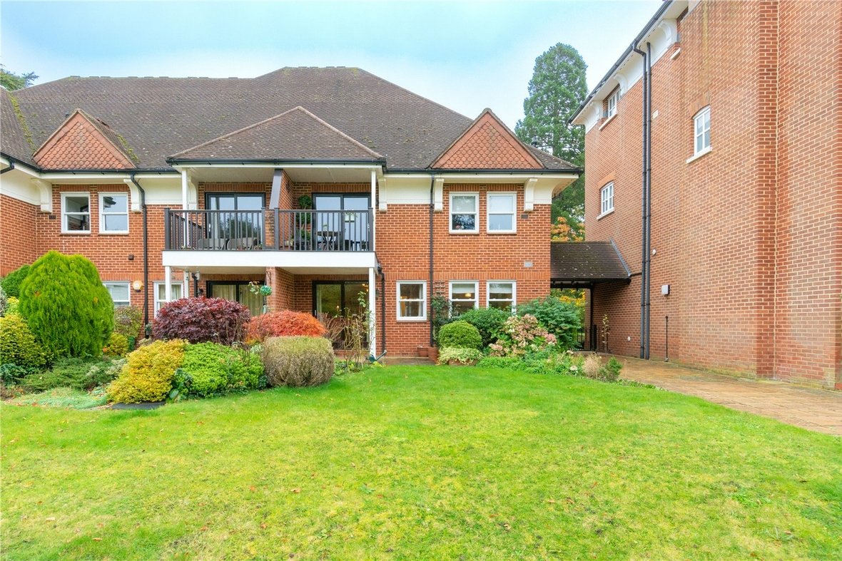 2 Bedroom Apartment Sold Subject to Contract in Birklands Park, London Road, St. Albans - View 13 - Collinson Hall