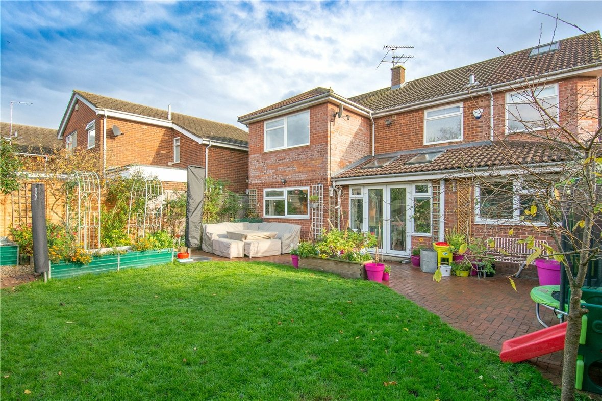 4 Bedroom House Sold Subject to Contract in Hawthorn Way, St. Albans - View 9 - Collinson Hall