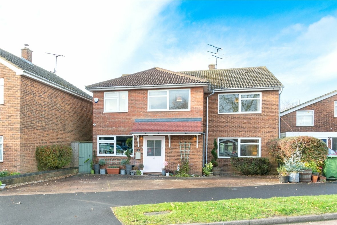 4 Bedroom House Sold Subject to Contract in Hawthorn Way, St. Albans - View 1 - Collinson Hall