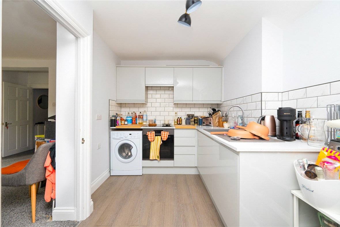 3 Bedroom Apartment To LetApartment To Let in Lemsford Road, St. Albans, Hertfordshire - View 3 - Collinson Hall