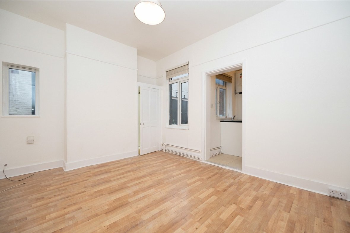 2 Bedroom Apartment LetApartment Let in Grosvenor Road, St. Albans - View 9 - Collinson Hall