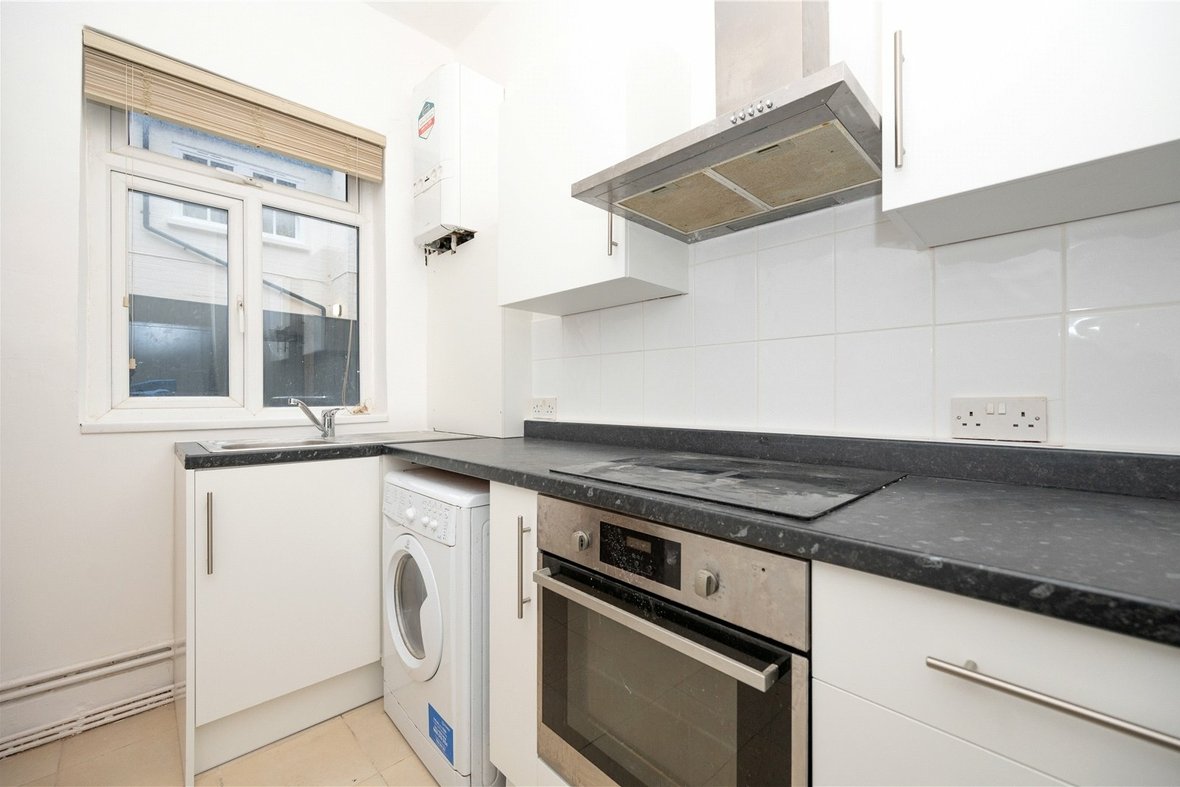 2 Bedroom Apartment LetApartment Let in Grosvenor Road, St. Albans - View 8 - Collinson Hall