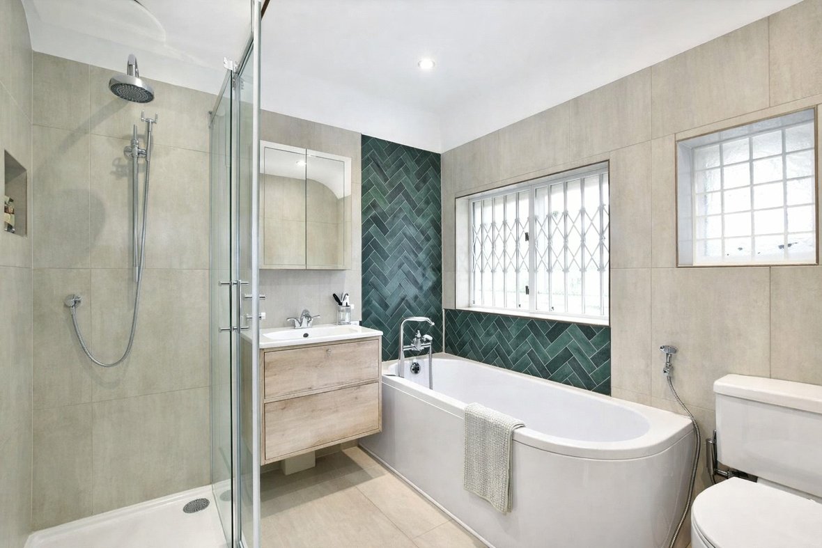 4 Bedroom House For SaleHouse For Sale in Beaumont Avenue, St. Albans - View 10 - Collinson Hall