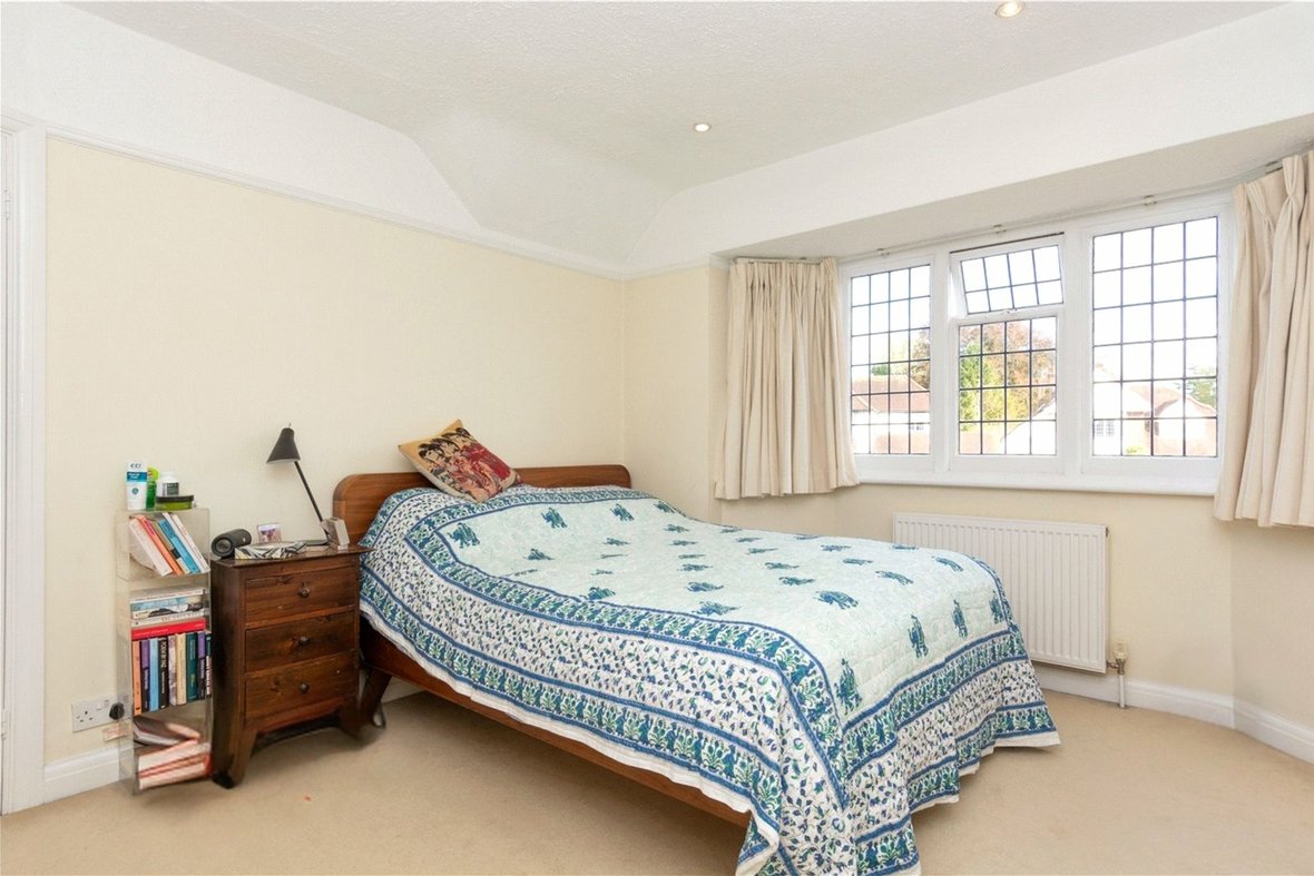 4 Bedroom House For SaleHouse For Sale in Beaumont Avenue, St. Albans - View 9 - Collinson Hall