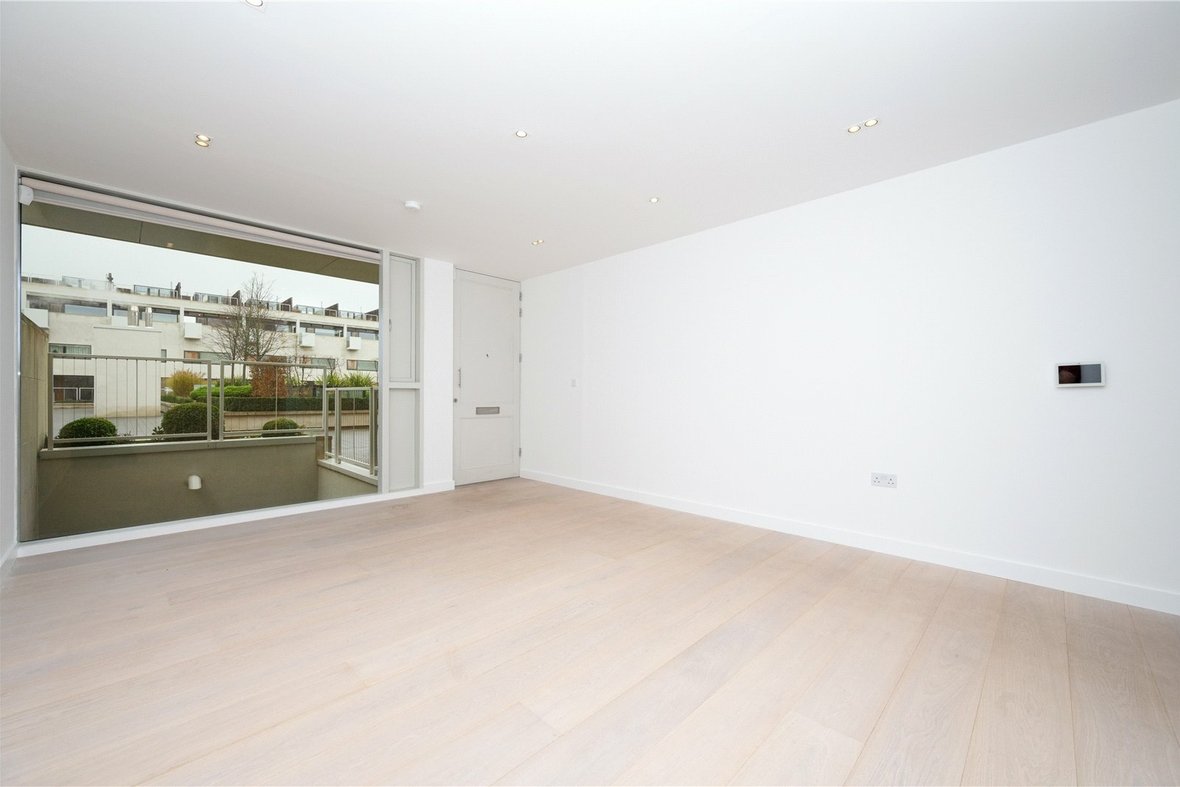 4 Bedroom House Sold Subject to Contract in Gabriel Square, St. Albans, Hertfordshire - View 4 - Collinson Hall