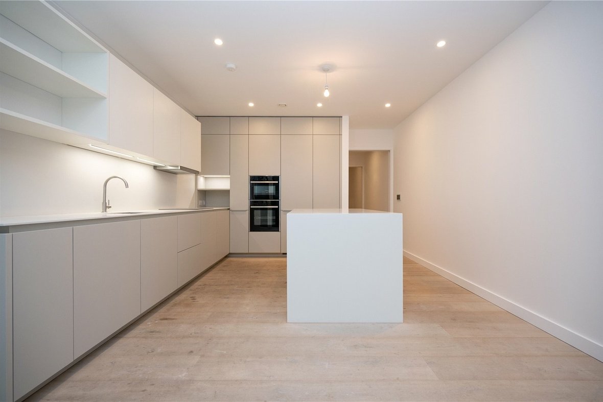 4 Bedroom House Sold Subject to Contract in Gabriel Square, St. Albans, Hertfordshire - View 15 - Collinson Hall