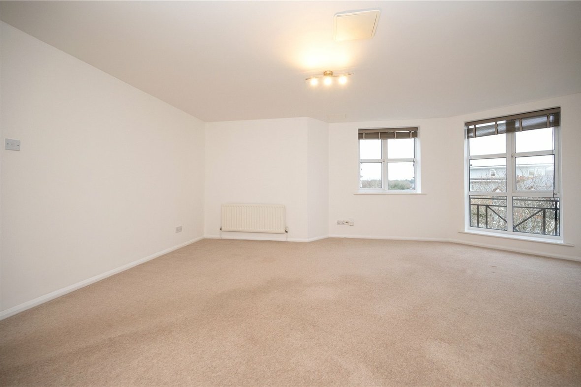 1 Bedroom Apartment Sold Subject to Contract in Gatcombe Court, Dexter Close, St. Albans - View 8 - Collinson Hall