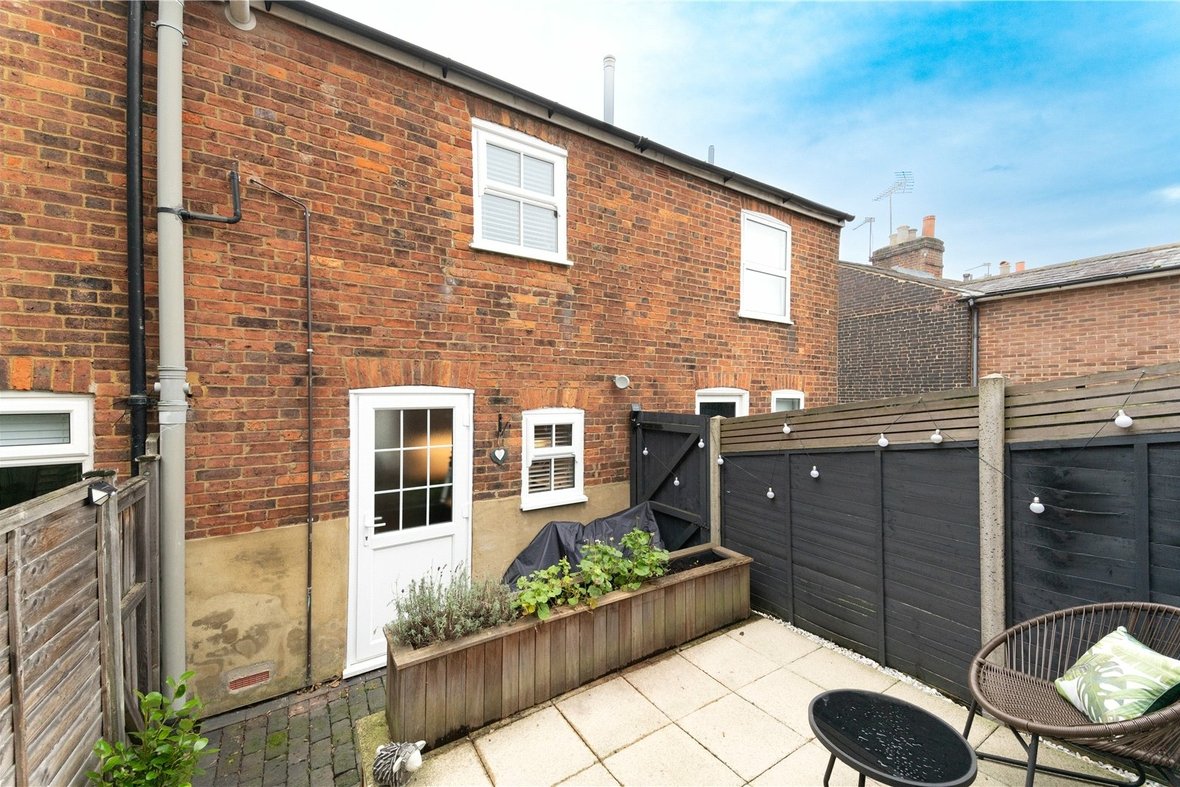2 Bedroom House Sold Subject to Contract in Inkerman Road, St. Albans - View 9 - Collinson Hall