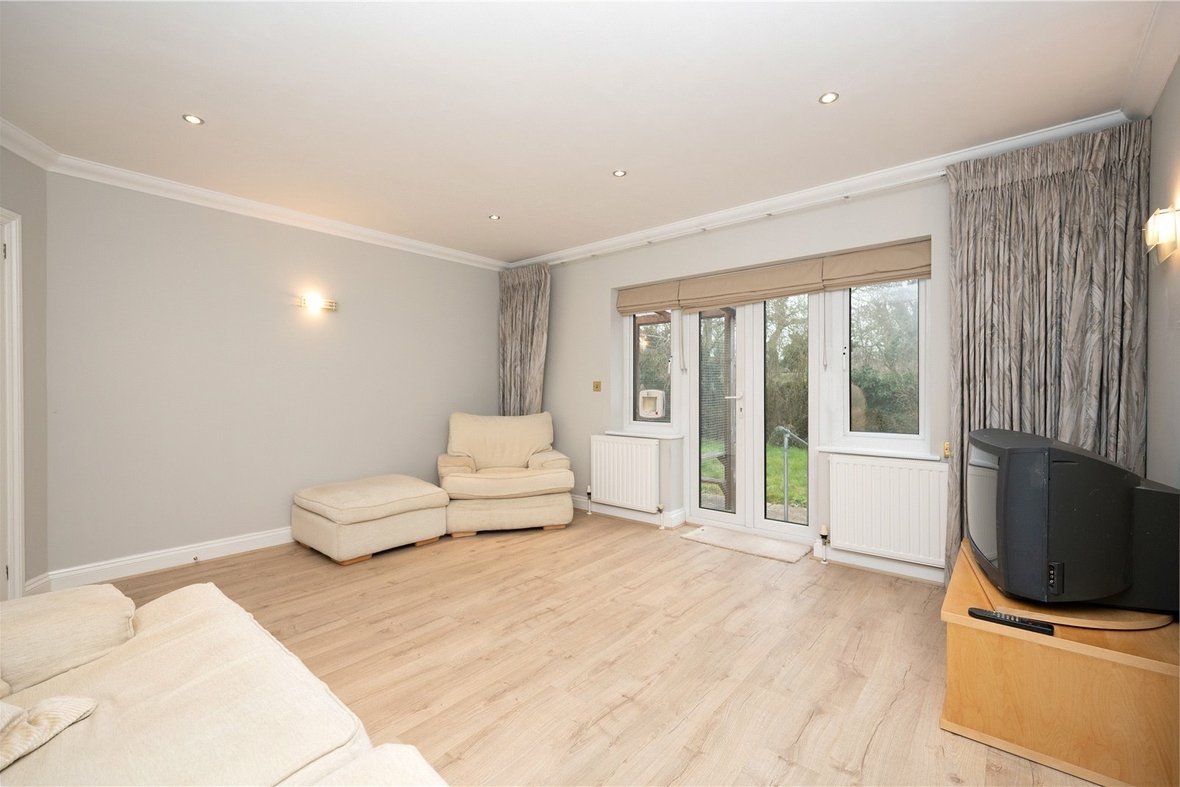3 Bedroom Bungalow For Sale in Heracles Close, Park Street, St. Albans - View 5 - Collinson Hall